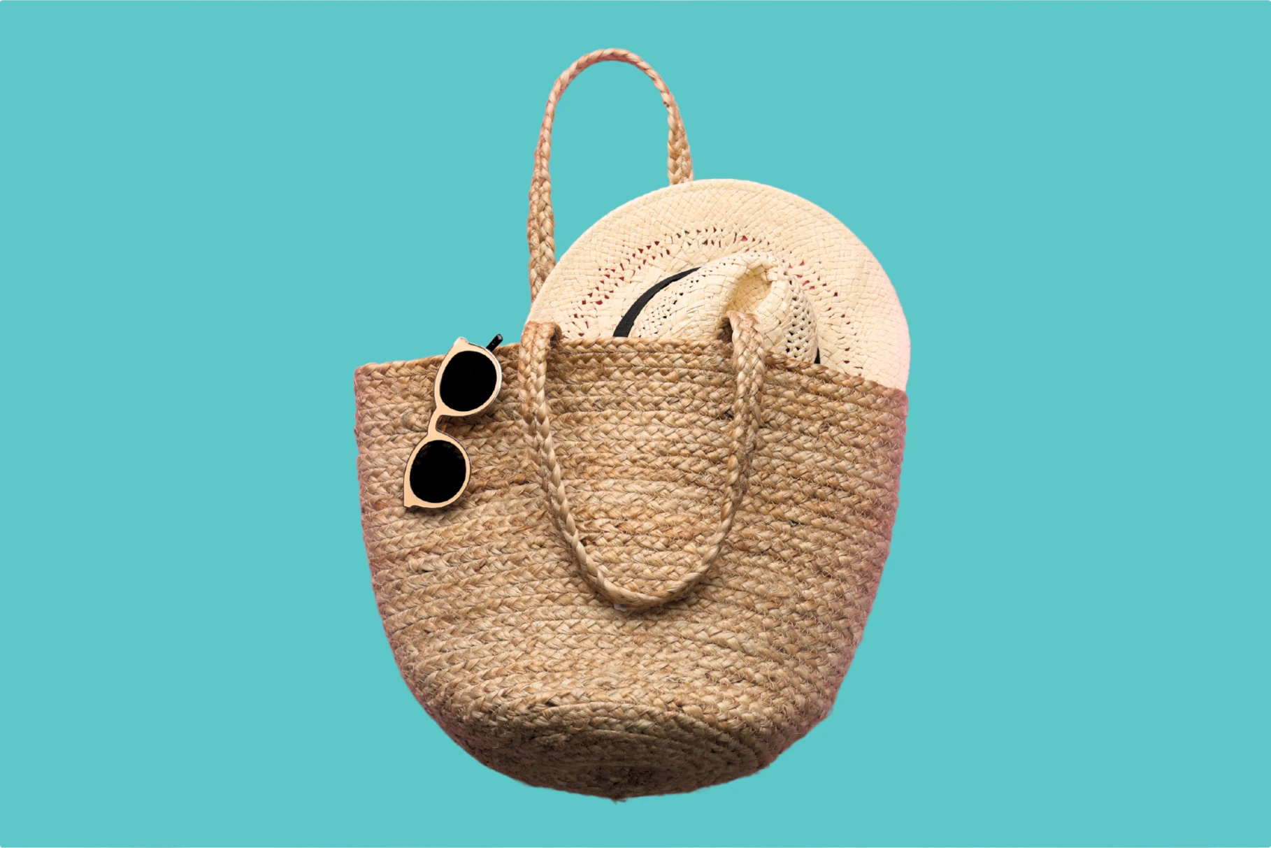 bag-with-hat-sunglasses-blue-bg